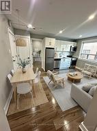 201 - 312 DOUGLAS AVENUE  Toronto, ON M5M 1H1