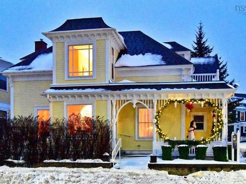 558 Main Street, Mahone Bay, NS 