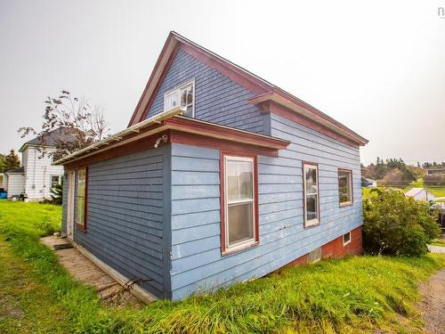 27 Eastern Head, Little River, NS 