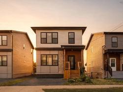 32 Travertine Court  Spryfield, NS B3P 0J5