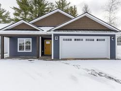 10 Peterson Street  Cambridge, NS B0P 1G0