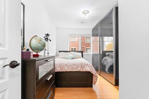 Chambre à coucher - 201-2243 Rue Racine, Longueuil (Saint-Hubert), QC - Indoor Photo Showing Bedroom