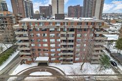 107-5740 Av. Rembrandt  Côte-Saint-Luc, QC H4E 2Z2