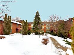 D-853 Ch. du Bord-du-Lac-Lakeshore  Dorval, QC H9S 2C7
