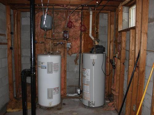 115 Robertson Street, Thunder Bay, ON - Indoor Photo Showing Basement