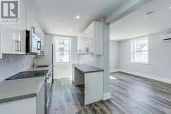 3 - 1480 DUNDAS STREET E  Toronto, ON M4M 1S9