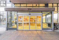 583 - 209 FORT YORK BOULEVARD  Toronto, ON M5V 4A1