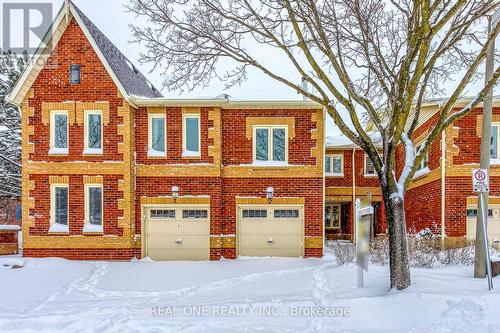 2 - 2006 GLENADA CRESCENT  Oakville, ON L6H 5R9