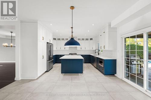 441 Blackleaf Drive, Ottawa, ON - Indoor Photo Showing Kitchen With Upgraded Kitchen