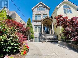 329 LIPPINCOTT STREET  Toronto, ON M5S 2P6