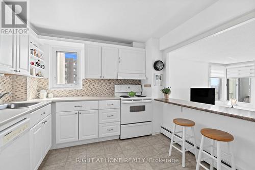906 - 1171 Ambleside Drive, Ottawa, ON - Indoor Photo Showing Kitchen