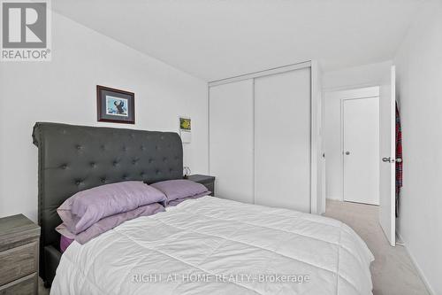 906 - 1171 Ambleside Drive, Ottawa, ON - Indoor Photo Showing Bedroom