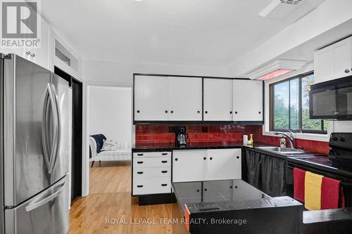 46 Quinpool Crescent, Ottawa, ON - Indoor Photo Showing Kitchen