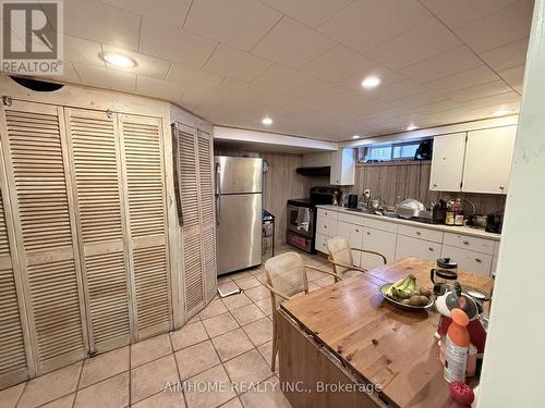 110 Traymore Avenue, Hamilton, ON - Indoor Photo Showing Other Room