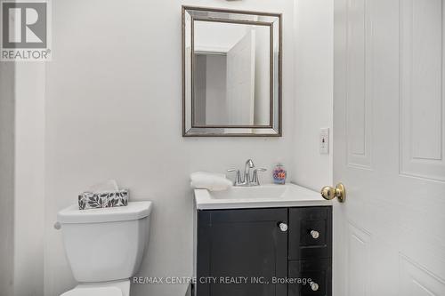 58 - 1199 Hamilton Road, London East (East P), ON - Indoor Photo Showing Bathroom