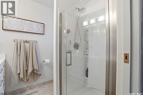 250 Emerald Terrace, Saskatoon, SK - Indoor Photo Showing Bathroom