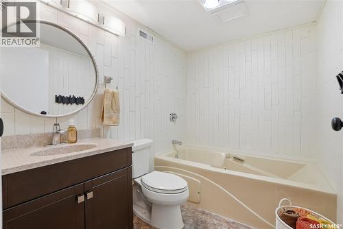 250 Emerald Terrace, Saskatoon, SK - Indoor Photo Showing Bathroom
