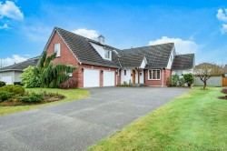 971 Crown Isle Dr  Courtenay, BC V9N 8R6