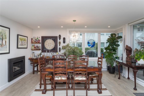 1A-9851 Second St, Sidney, BC - Indoor With Fireplace