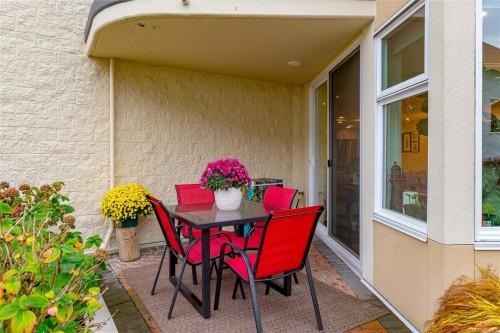 1A-9851 Second St, Sidney, BC - Outdoor With Exterior