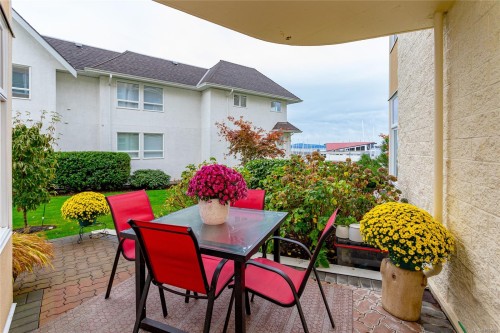 1A-9851 Second St, Sidney, BC - Outdoor With Exterior