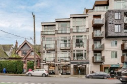 305-1121 Fort St  Victoria, BC V8V 3K9