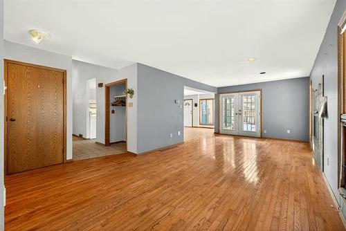 1645 Lee Blvd, Winnipeg, MB 