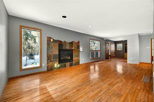 1645 Lee Blvd, Winnipeg, MB 