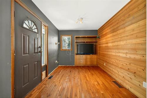 1645 Lee Blvd, Winnipeg, MB 