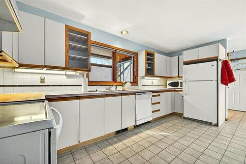 1645 Lee Blvd, Winnipeg, MB 