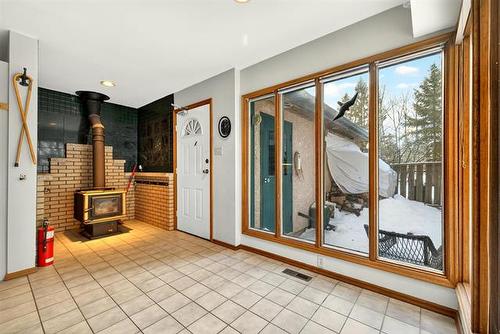 1645 Lee Blvd, Winnipeg, MB 