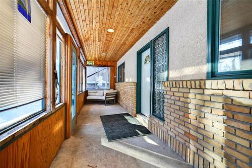 1645 Lee Blvd, Winnipeg, MB 