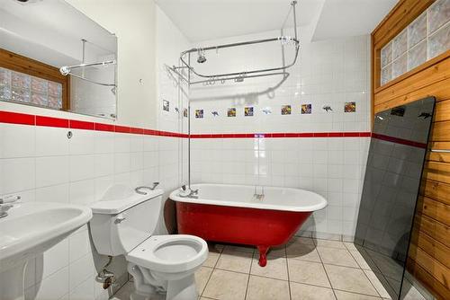 1645 Lee Blvd, Winnipeg, MB 