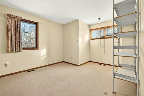 1645 Lee Blvd, Winnipeg, MB 