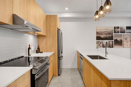 Cuisine - Rue Blondin, Sainte-Adèle, QC - Indoor Photo Showing Kitchen