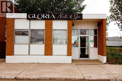 254 Centre Street, Shaunavon, SK 