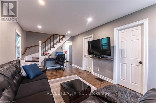 140 Royal Avenue, Hamilton, ON - Indoor Photo Showing Other Room