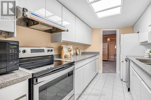 1101 - 7 Picton Street, London East (East F), ON - Indoor Photo Showing Kitchen