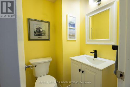 106 - 535 Gainsborough Road, London North (North F), ON - Indoor Photo Showing Bathroom