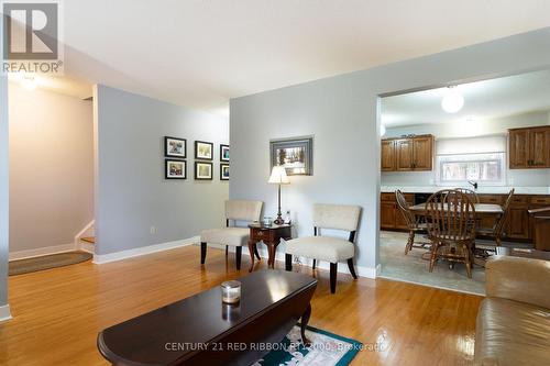106 - 535 Gainsborough Road, London North (North F), ON - Indoor Photo Showing Living Room