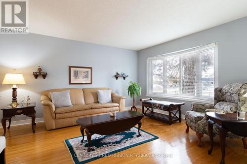 106 - 535 Gainsborough Road, London North (North F), ON - Indoor Photo Showing Living Room
