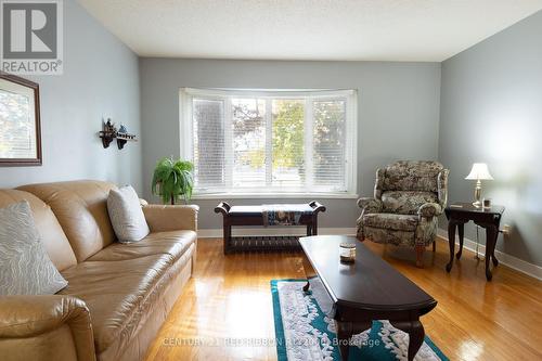 106 - 535 Gainsborough Road, London North (North F), ON - Indoor Photo Showing Living Room