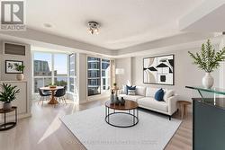 911 - 8 YORK STREET Toronto, ON M5J 2Y2