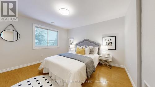 493 Sandford Street, Newmarket, ON - Indoor Photo Showing Bedroom