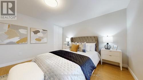 493 Sandford Street, Newmarket, ON - Indoor Photo Showing Bedroom