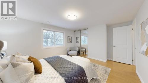 493 Sandford Street, Newmarket, ON - Indoor Photo Showing Bedroom