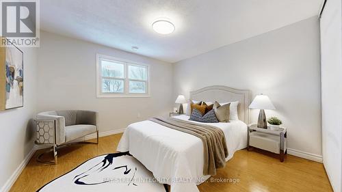 493 Sandford Street, Newmarket, ON - Indoor Photo Showing Bedroom