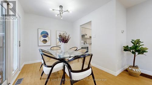 493 Sandford Street, Newmarket, ON - Indoor