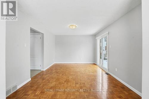 2035 St. Laurent Boulevard, Ottawa, ON 