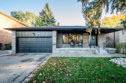 15 Prattley Drive  Toronto, ON M2J 2K1